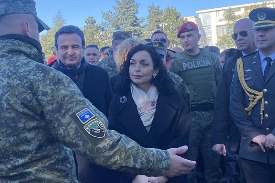 Osmani u premton ushtarëve kosovar “kushte më të mira”: Do t’ua rrisim motivin për punë