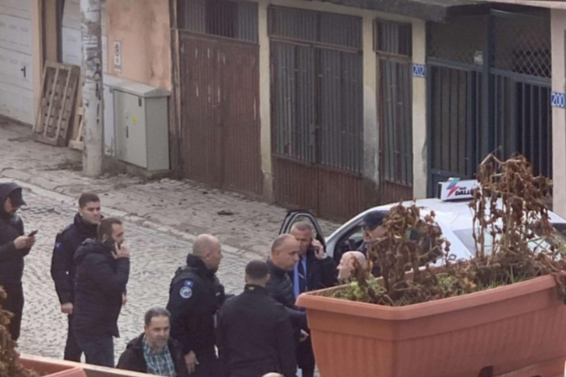 Operacion policor, vritet njëri nga grabitësit e argjendarisë në Suharekë