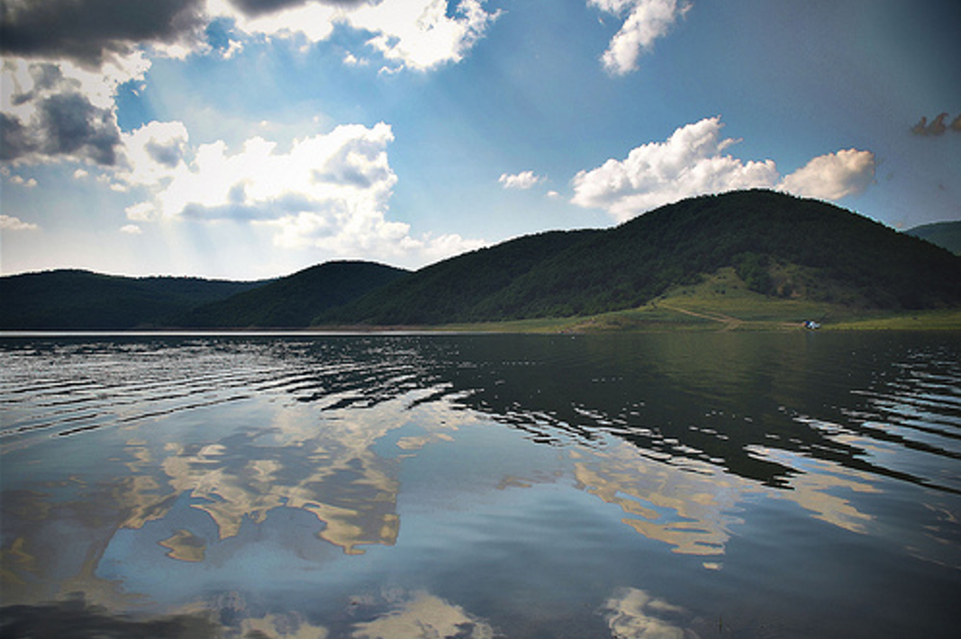 Përmirësohet cilësia e ujit të Liqenit të Badovcit, së shpejti qytetarët mund ta përdorin për pije