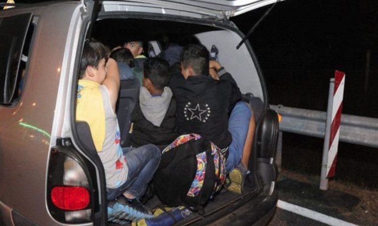 Arrestohet kontrabandisti i migrantëve