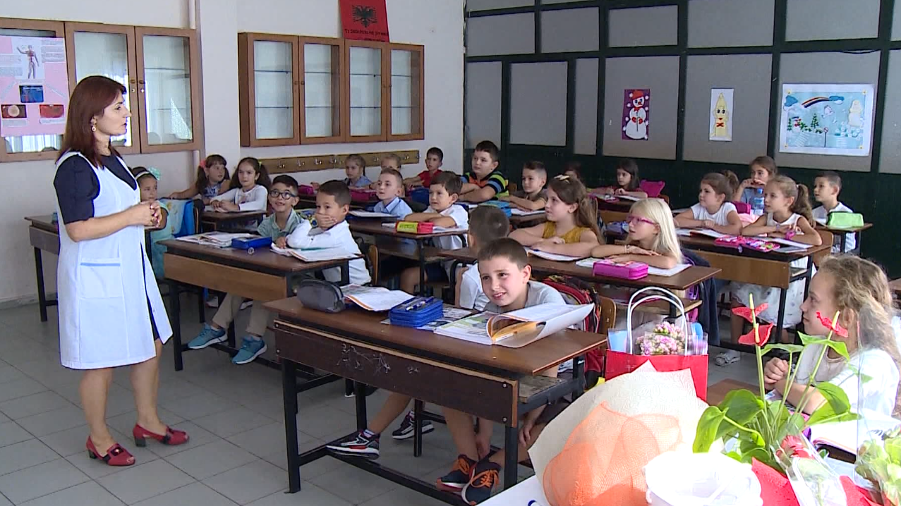 Shqiptarët skandal në lexim, matematikë e shkencë: Të fundit në testin PISA
