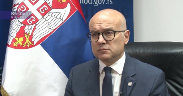 Ministri serb lumturohet pas heqjes së vizave për Kosovën: 500.000 shqiptarë do largohen në Europë
