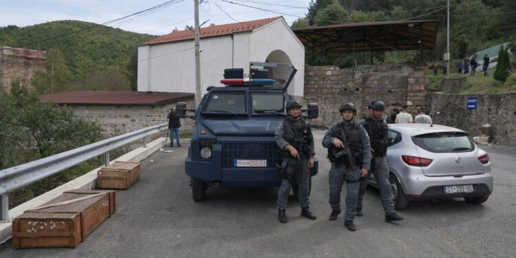 Krimet e Rënda aksion në veri, bastisje në Banjskë, sekuestrohen armë e dokumente
