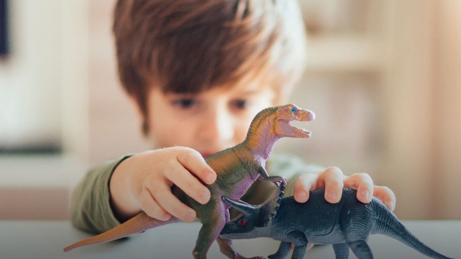 Studimi: Fëmijët që duan dinosaurët kanë inteligjencë të lartë