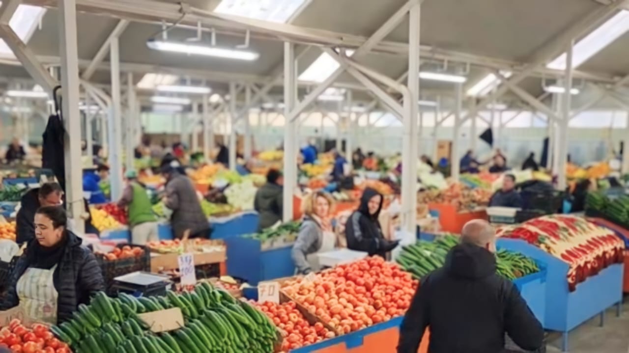 Tregtarët në Vlorë: Viti më i zi që ka parë Shqipëria deri më sot!