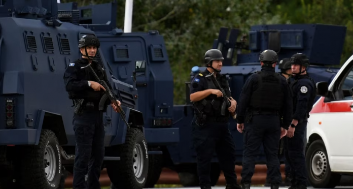 Policia sekuestron arsenal armësh në Banjskë