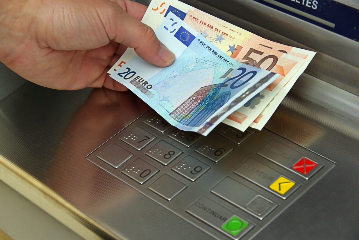 Dalin me rritje pagat e janarit, Murati: Kjo e bën pagen mesatare 780 euro