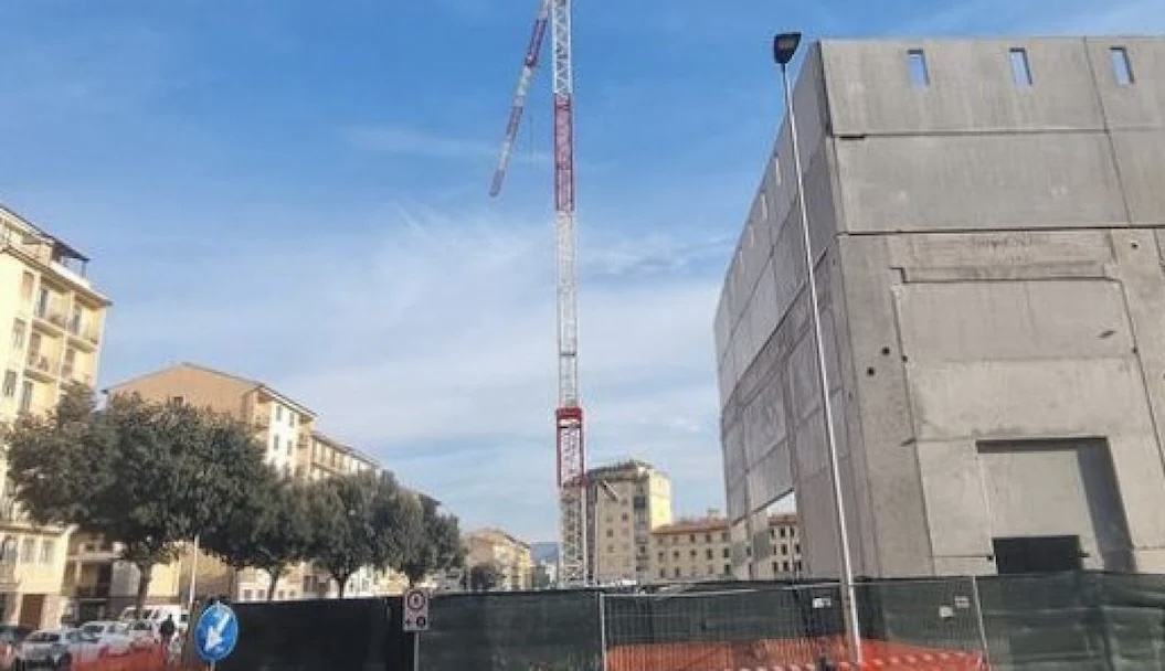 Shembet betoni në kantierin e ndërtimit në Itali, 3 të vdekur dhe disa të plagosur e zhdukur