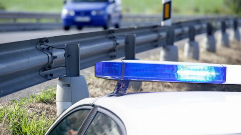 Është ndaluar një person nga Gostivari, i është gjetur pistoletë në automjet