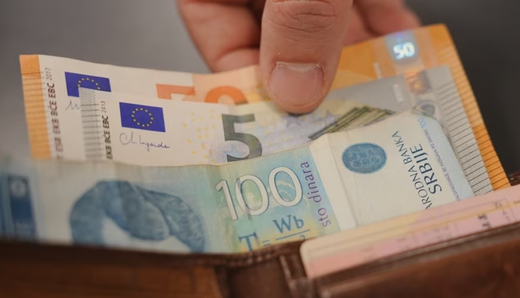 Reagon Banka “Popullore” e Serbisë për dinarin: Kjo çështje të zgjidhet në dialog