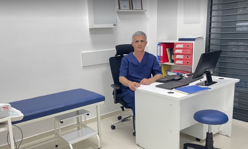Drejtori konfirmon vdekjen e papritur të kirurgut të njohur kosovar