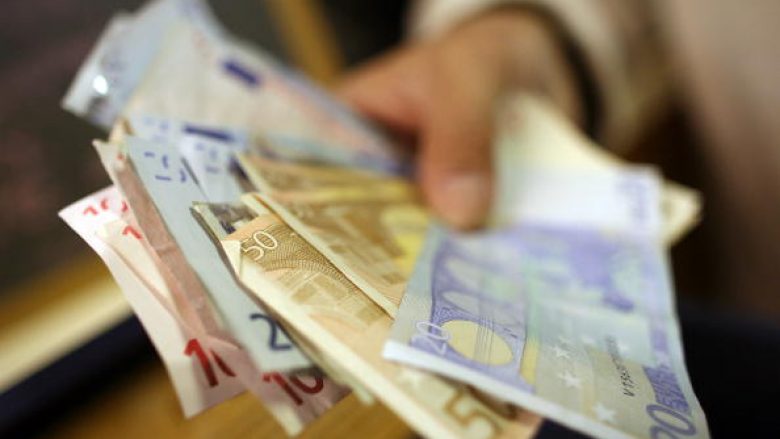 Mërgimtarët vetëm gjatë muajit shkurt kanë dërguar në Kosovë 87.9 milionë euro
