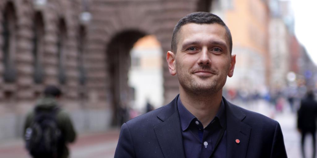 Deputeti shqiptar nga Suedia: Mezi mbajta lotët, kisha shumë emocion kur i këqyrsha delegacionin e Kosovës