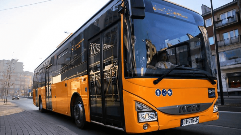 Vdekja e gruas pasi u alivanos në autobus, reagon Trafiku Urban