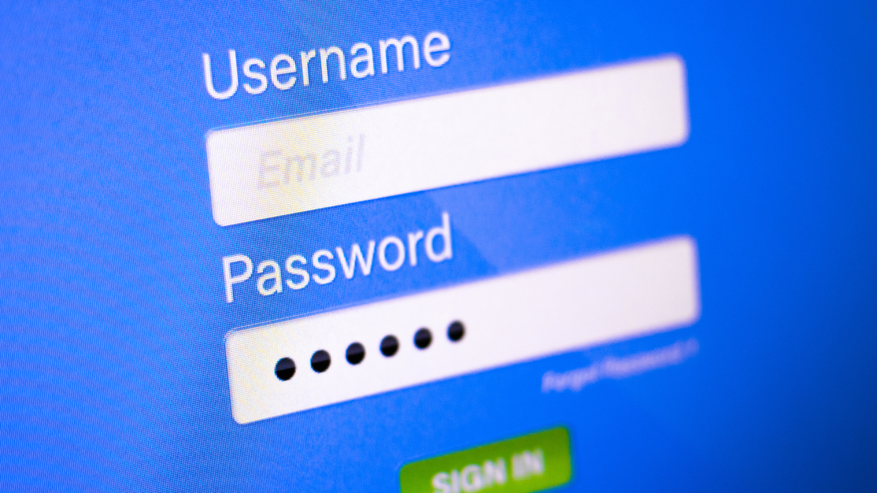 Mbretëria e Bashkuar ndalon me ligj password-in “12345”