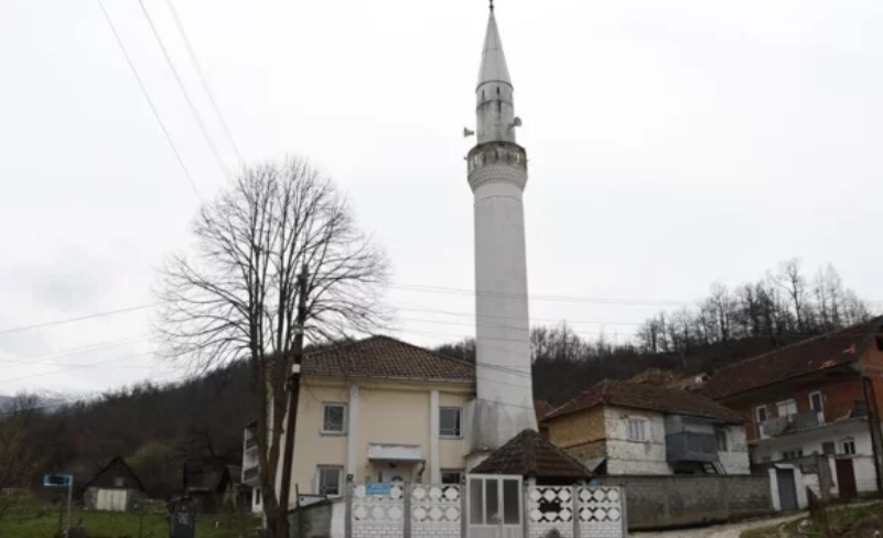 Kjo është xhamia më e vjetër në Kosovë, besohet se u ndërtua nga një familje siriane