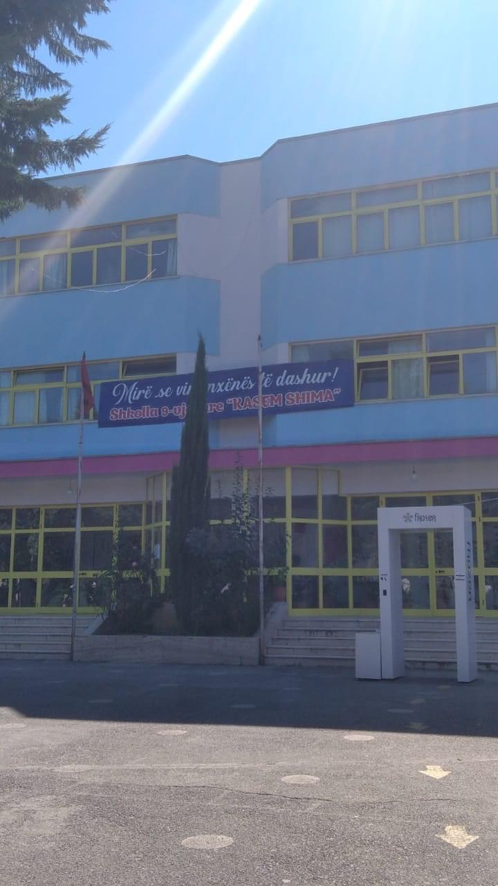 “Bomba dhe gjak që derdhet”, alarmohen nxënësit dhe mësuesit e shkollave në Tiranë