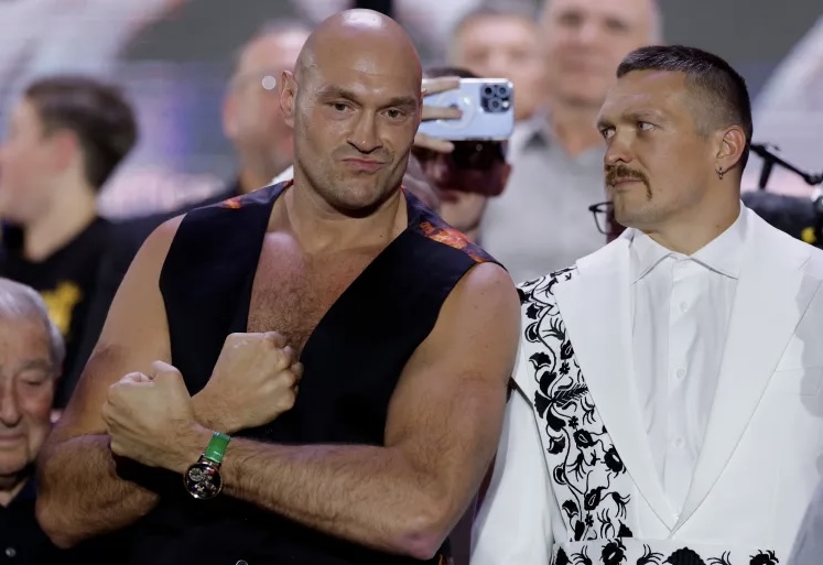 Tyson Fury pas humbjes  Isha më i mirë  fitoren ia dhanë Usyk për shkak të Ukrainës