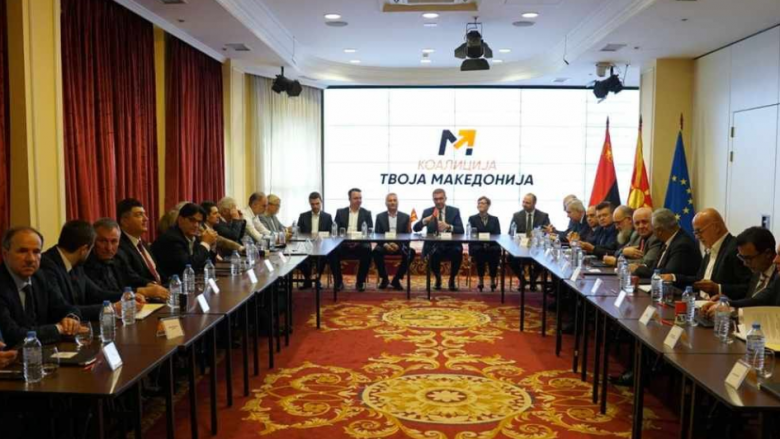 Mickoski mbledh partnerët e koalicionit, merr mbështetje për të filluar negociatat për Qeverinë e re