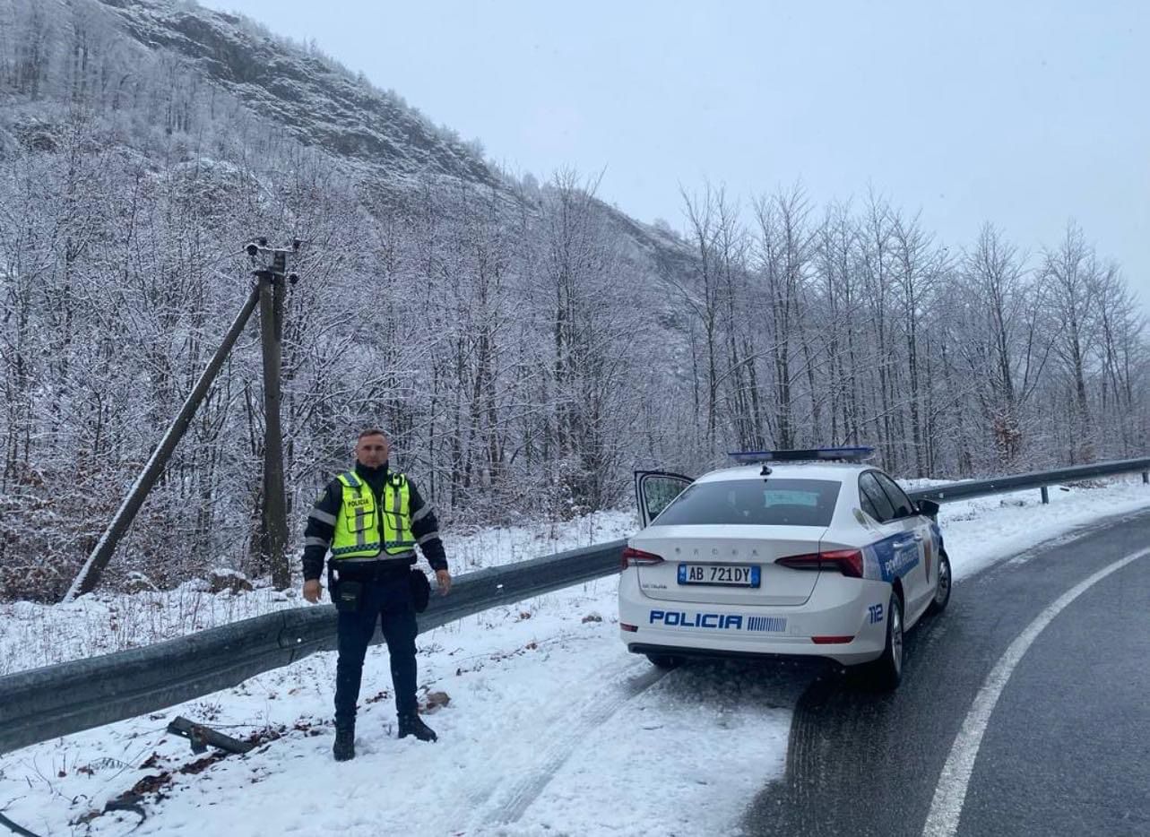 Policit të rrugores në Shkodër i vendoset tritol në makinë