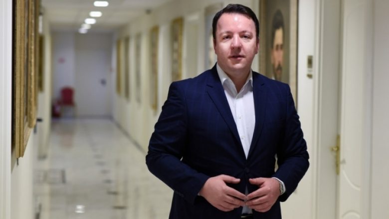 Nikolloski: Nga muaji i ardhshëm do t’i rrisim pensionet për 2.500 denarë, ndërsa deri në mars për 2.500 denarë shtesë