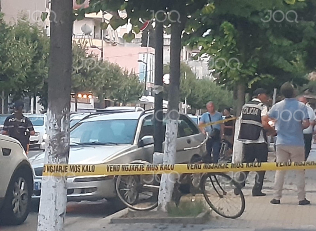 Policia kavajote luan GTA, përplas qytetarin gjatë arrestimit