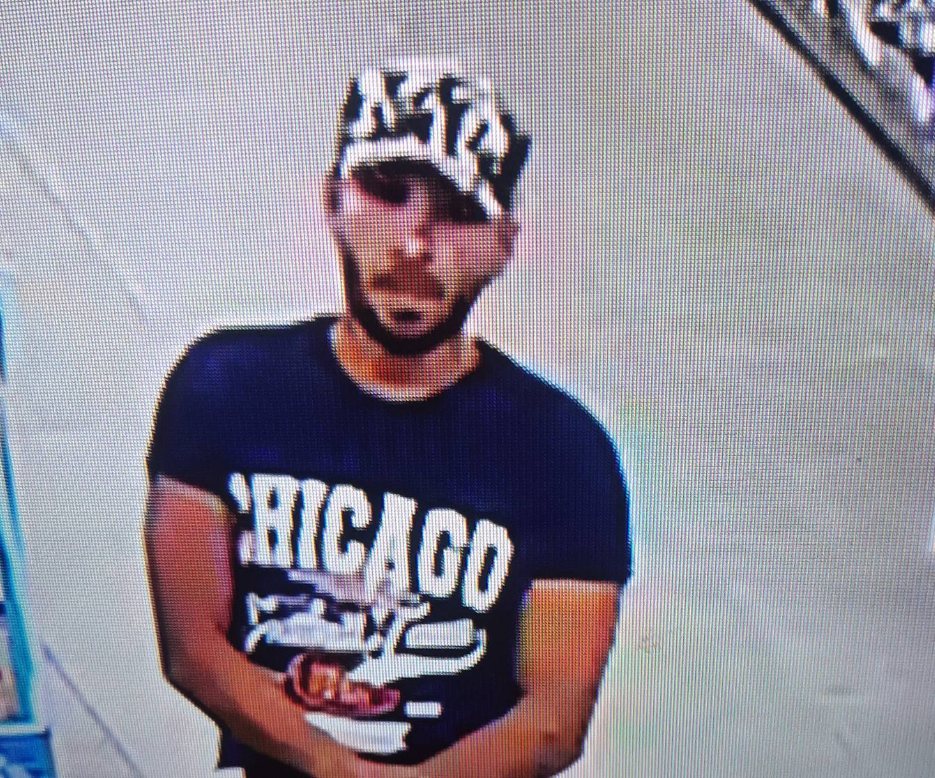 Nëse shihni këtë person, lajmërojeni menjëherë policinë