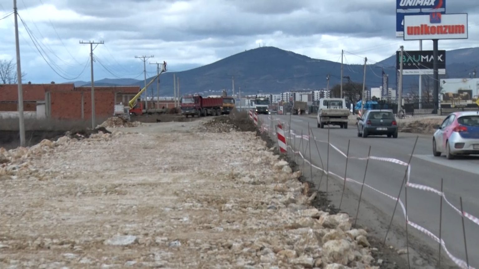 Nënshkruhet marrëveshja për financimin e rrugës Prishtinë – Mitrovicë