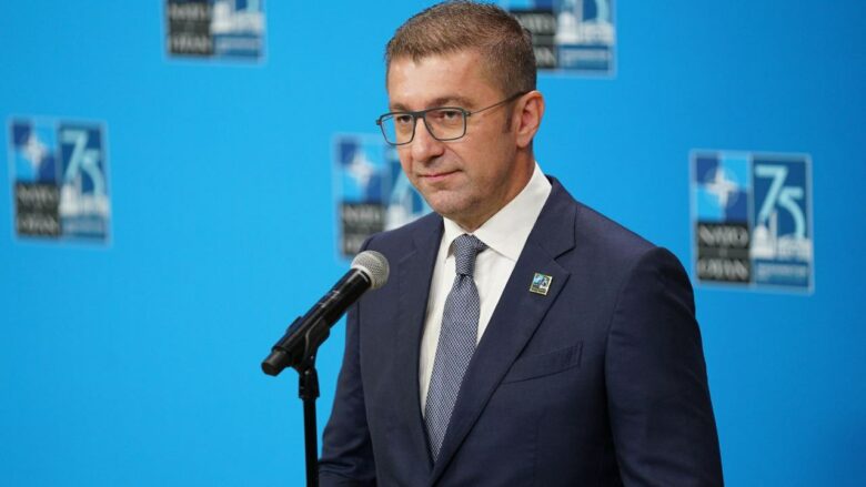 Mickoski: Ambasadorët evropian nuk duhet të zemërohen për miqësinë me Orbanin