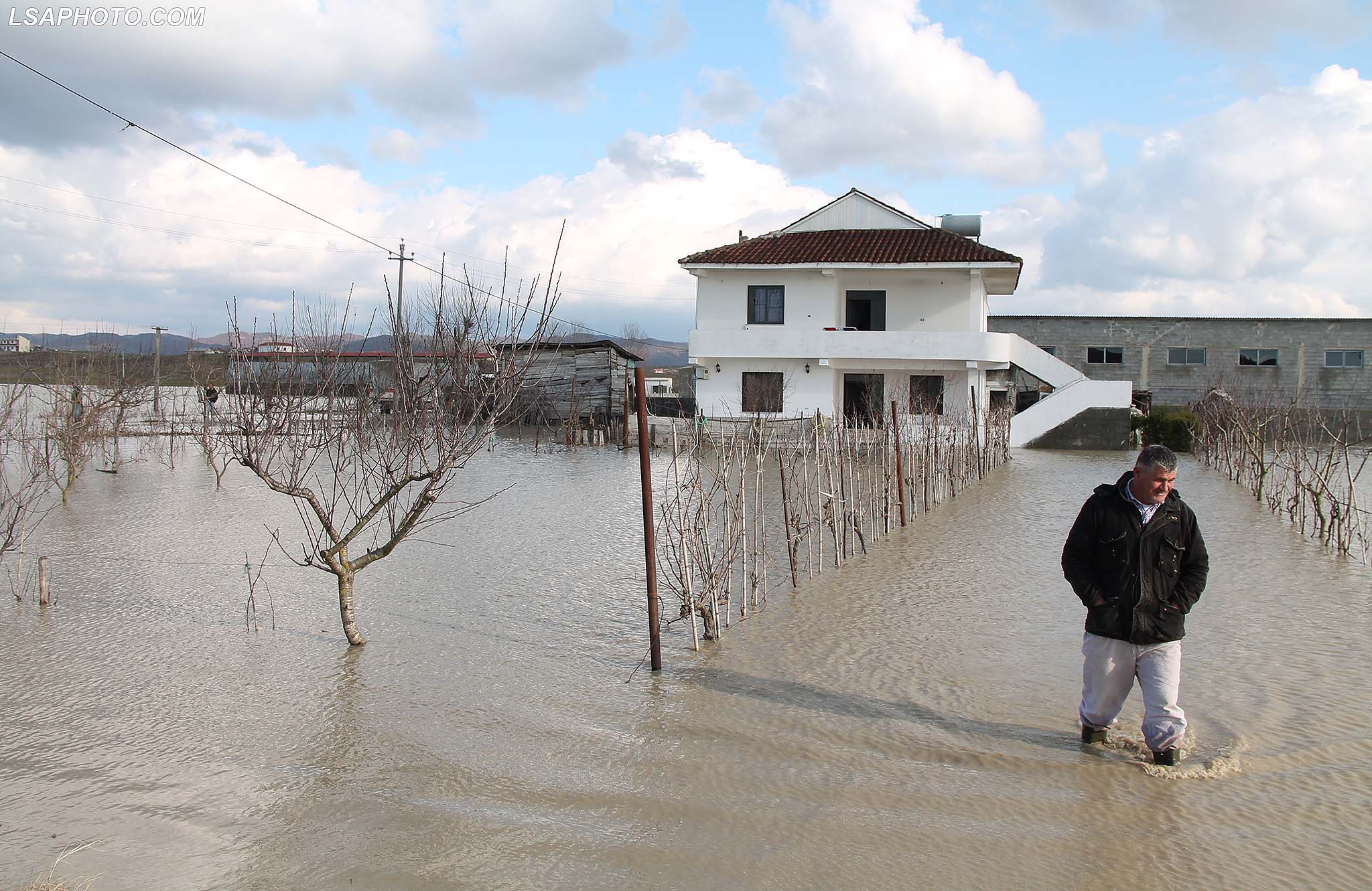 Alarm i kuq nesër, përmbytet Shqipëria!