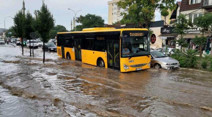 Cikloni “Kasandra” prek Kosovën, meteorologu tregon se cilat pjesë mund të vërshohen