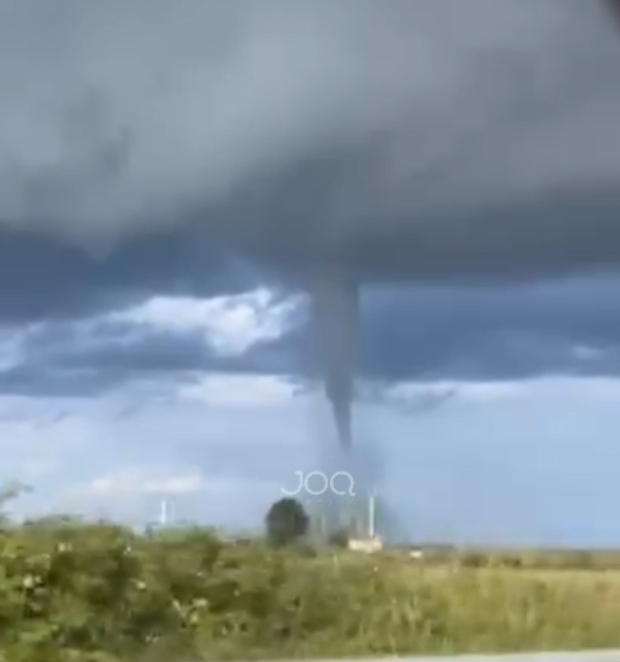 Live nga Gjiri i Lalzit/ Era formon tornado