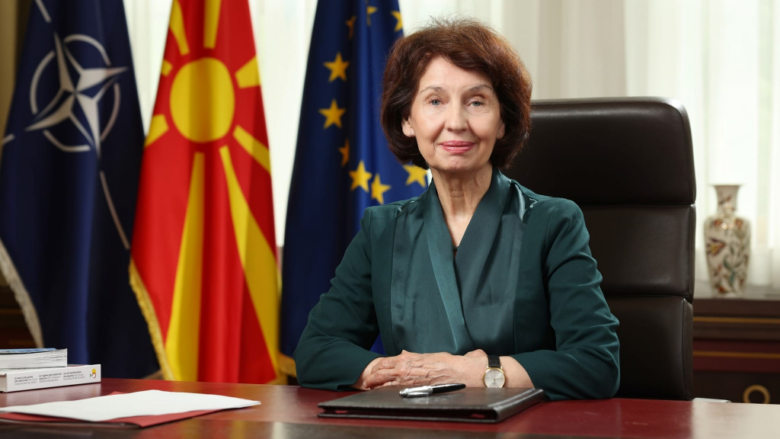 Presidentja Siljanovska Davkova ka tërhequr shtatë ambasadorë