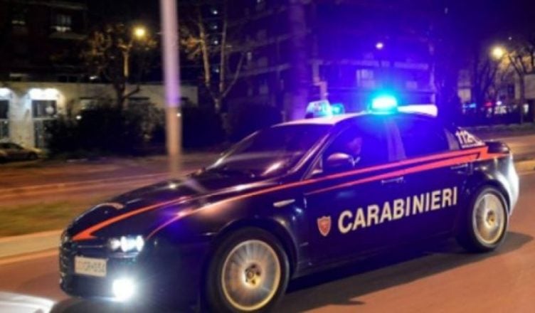 “Skifterët” braktisin makinën dhe i arratisen policisë italiane, një shqiptar bie në pranga