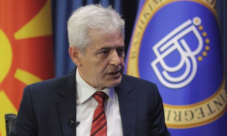 Ahmeti: S’jam politikan i salloneve dhe biskotave, nuk lejoj të preket shqipja