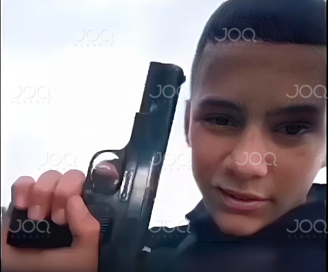 Lirohet nga burgu 14-vjeçari me armë