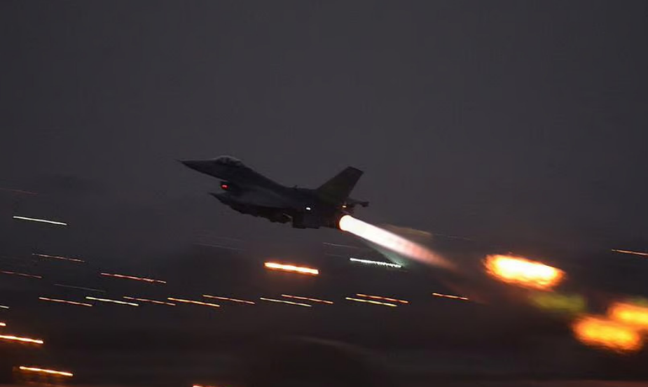 Pakistani bombardon Afganistan, dhjetëra gra dhe fëmijë të vrarë