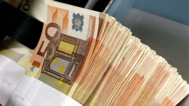 Për pesë vite, 10 kompani kanë marrë tenderë shtetëror në vlerë prej 1 miliardë euro