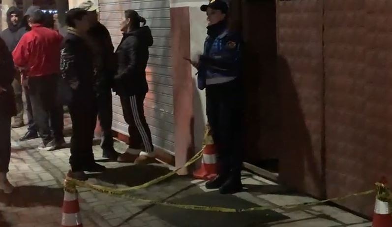 I moshuari u gjet me dëmtime në fytyrë, policia: Dyshohet se ka pësuar arrest kardiak!