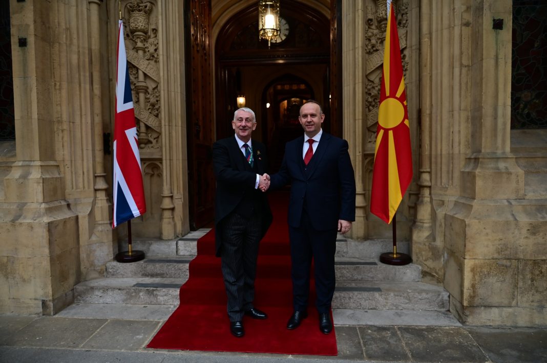 Kryeparlamentari Gashi në Mbretërinë e Bashkuar, pritet nga homologu i tij Sir Lindsay Hoyle