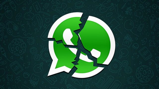 Bie “WhatsApp”, përdoruesit nuk mund të dërgojnë mesazhe