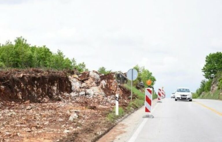 Sot bllokohet përsëri rruga Kijevë-Dollc, realizohet minimi i 8-të