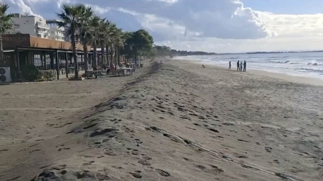 Situatë alarmante në rivierën shqiptare! Bizneseve e vilave u afrohet deti