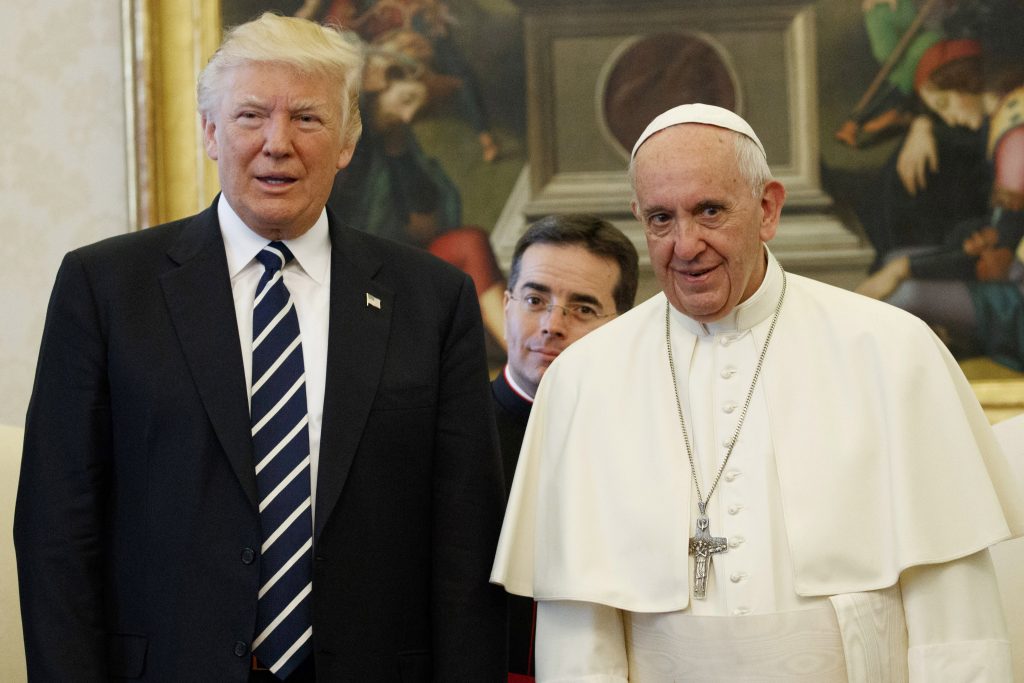 Papa Françesku: Plani i Trump për dëbimin e emigrantëve mund të shkaktojë një krizë të rëndë