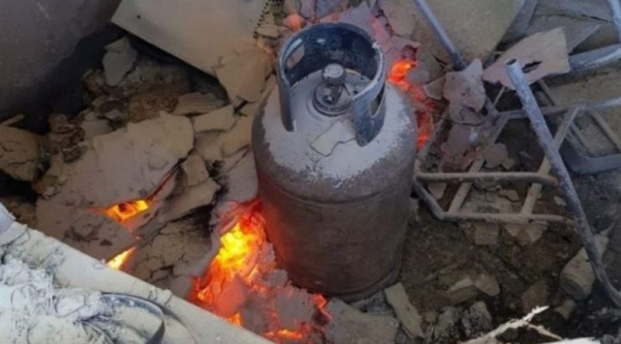 U shpërthen bombula e gazit në shtëpi, dëmtohen 3 anëtarë të familjes në Maliq