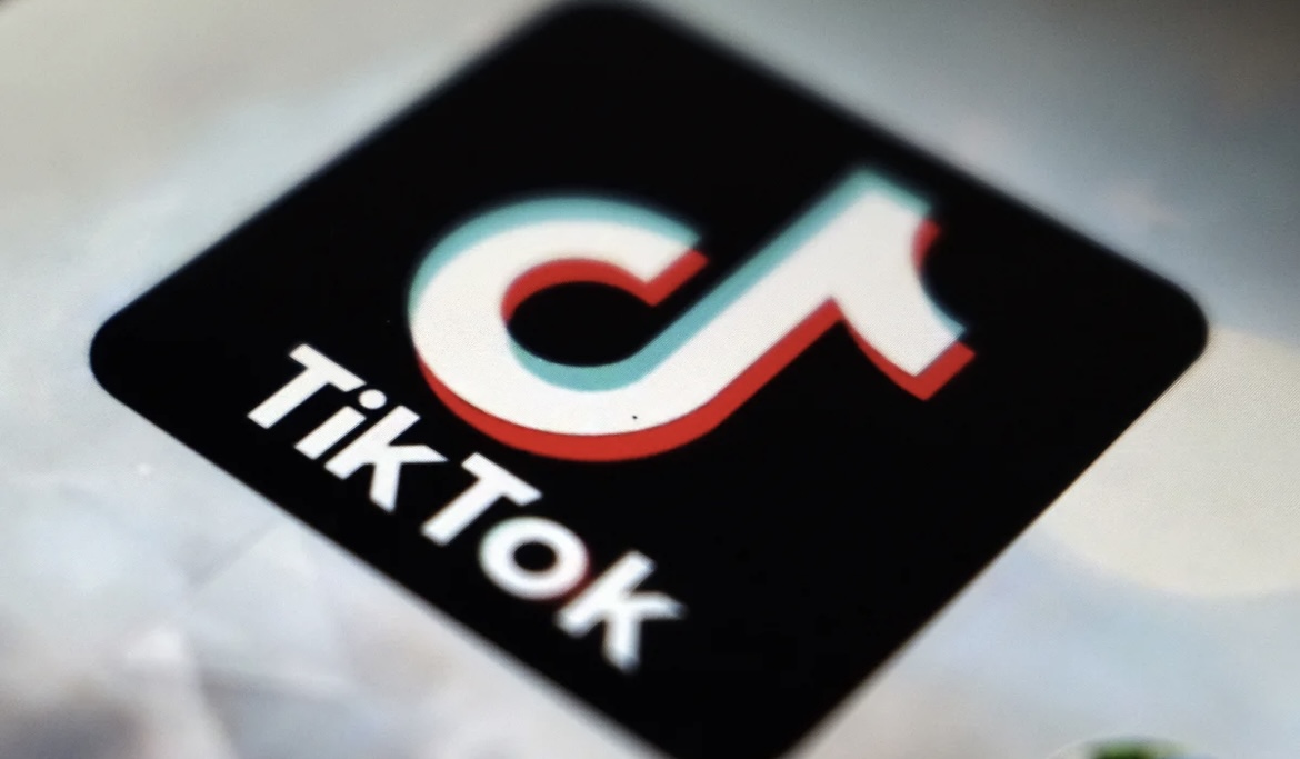 Në proces divorci, 35-vjeçarja publikon materiale të bashkëshortit në TikTok