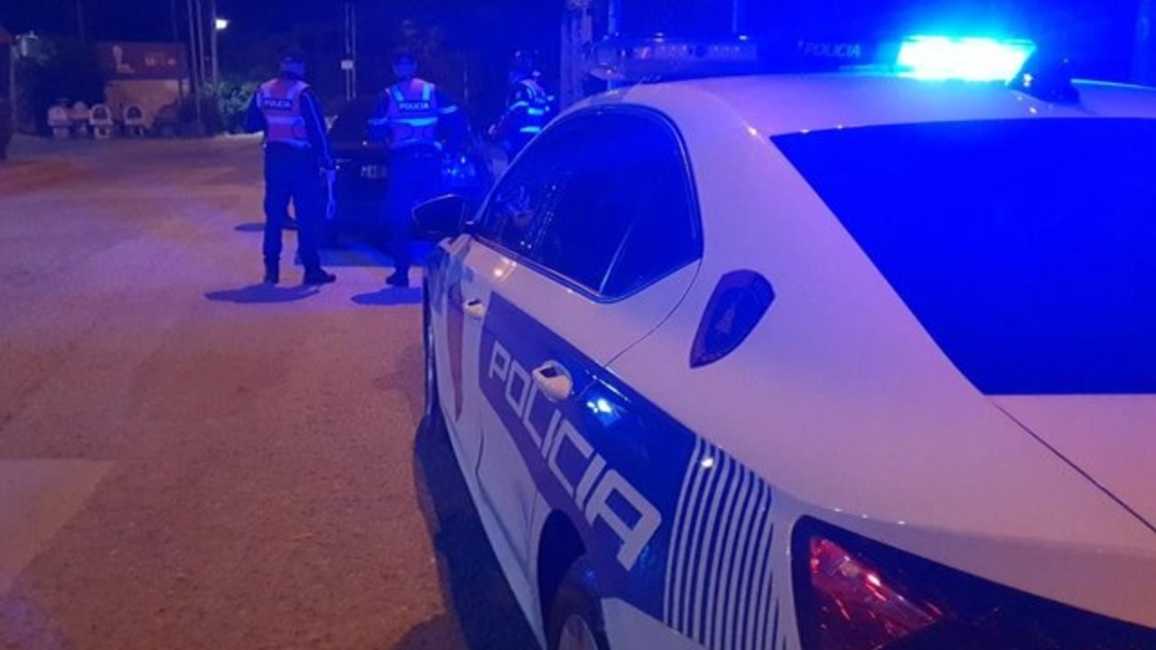 Të shtëna me kallashnikov në Durrës, arrestohen 3 persona mes tyre një vajzë