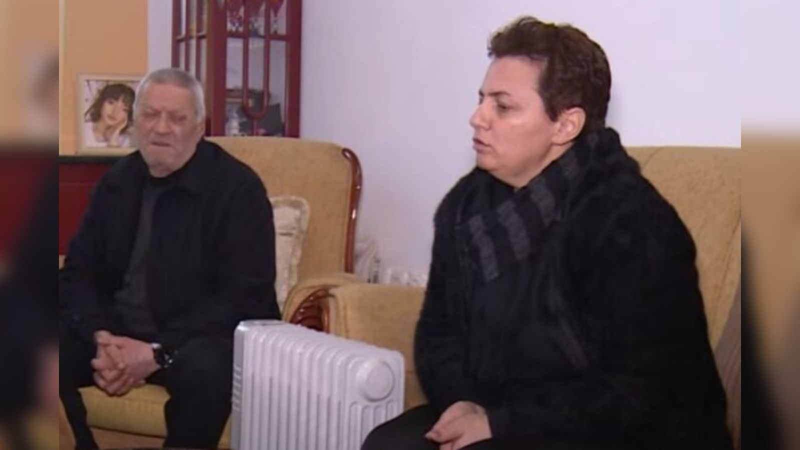 Para një jave i tha duke qarë mamasë: “Ma ndërro klasën se ata bëjnë si të çmendur, qeshin kot, flasin kot”