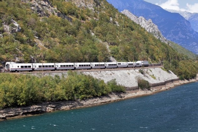 Rikthehet shërbimi hekurudhor në Mostar, 4 muaj pas përmbytjeve shkatërrimtare në Bosnie