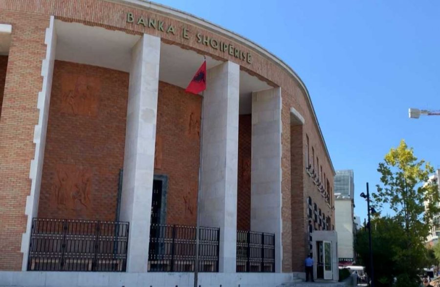 Banka e Shqipërisë paralajmëron: Kriza për punonjës mund të thellohet më tej këtë vit për shkak të shpopullimit